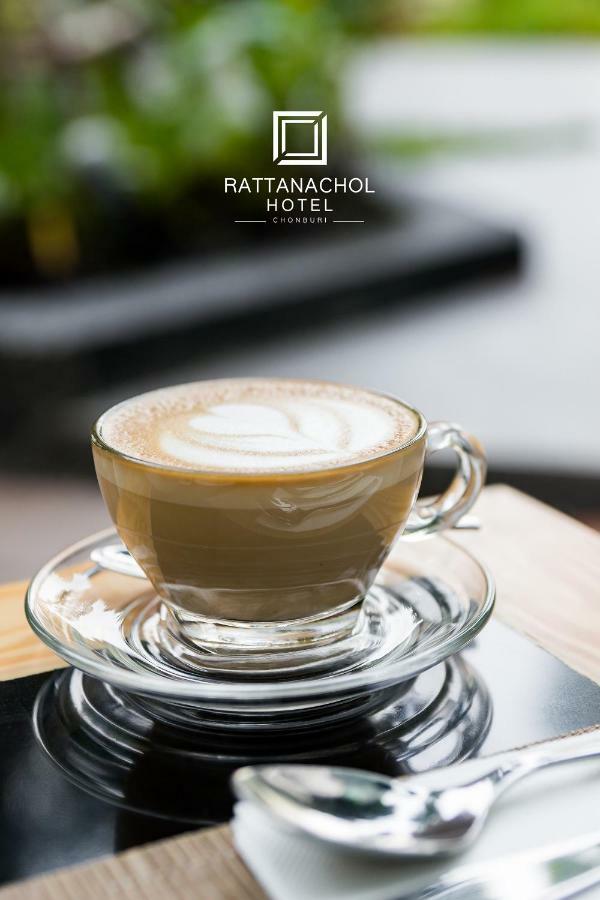 Rattanachol Hotel Chonburi Extérieur photo