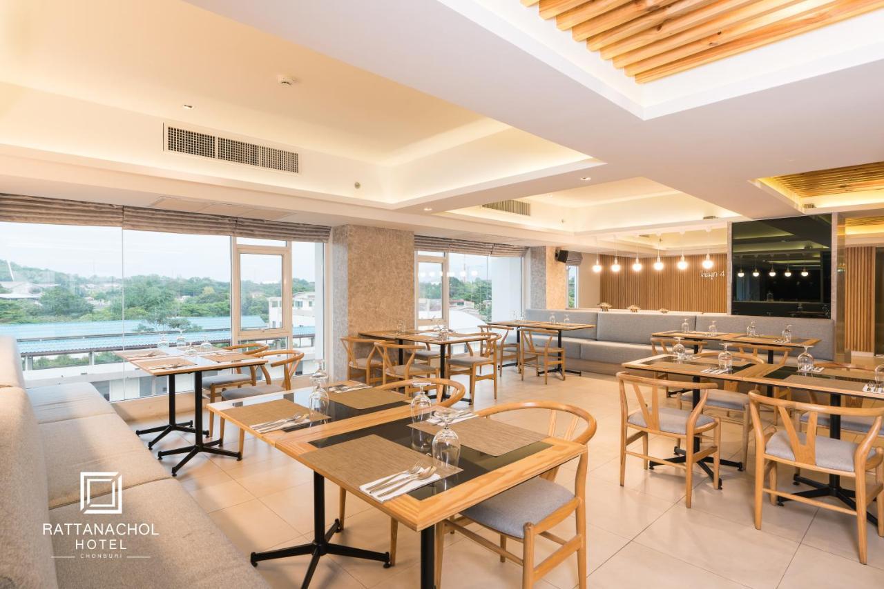 Rattanachol Hotel Chonburi Extérieur photo